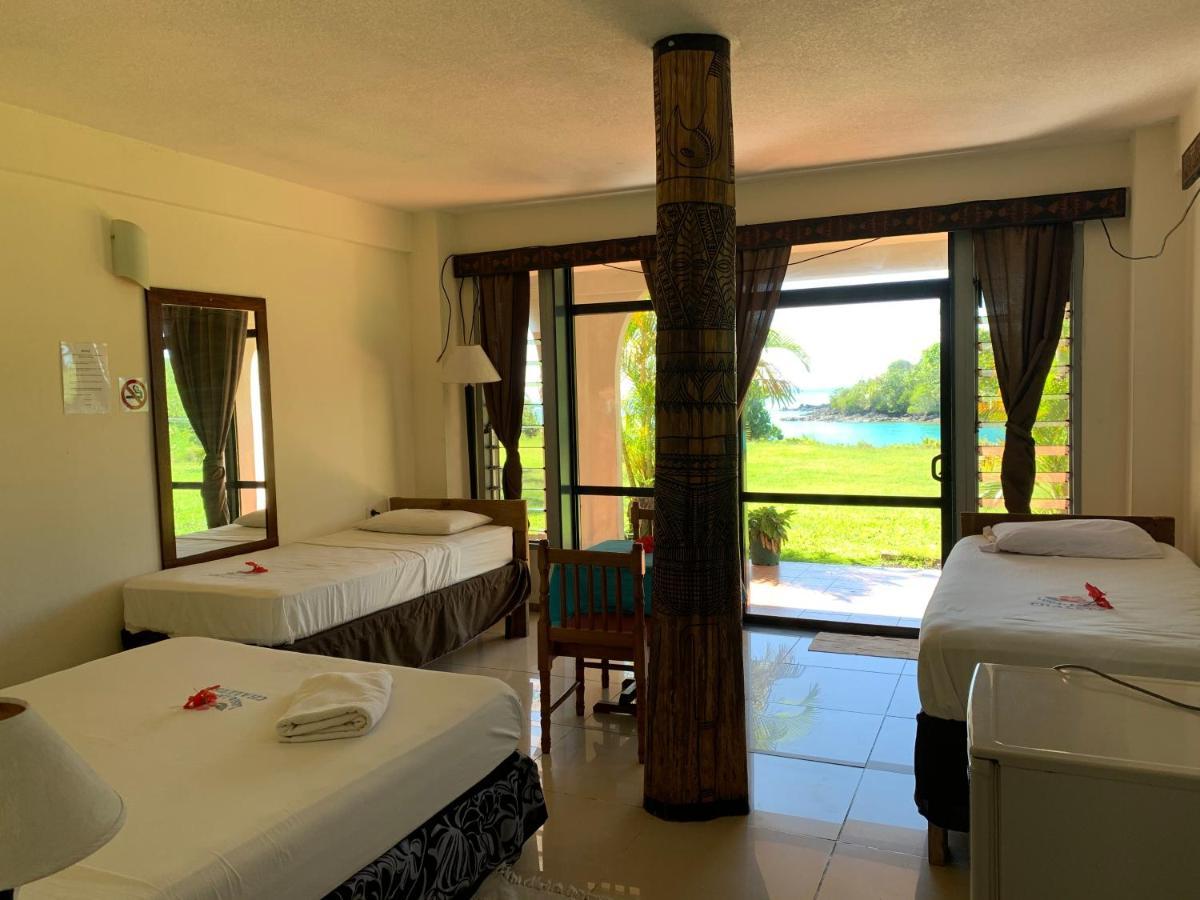 Lusia'S Lagoon Chalets Salelologa 外观 照片